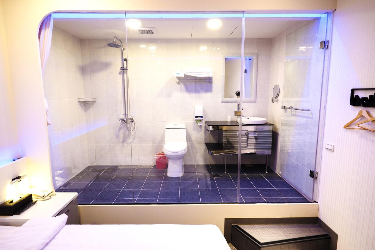 ギャラクシア ビジネスホテル 台中市 エクステリア 写真